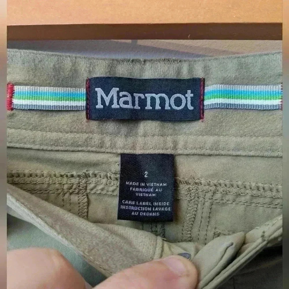 NWT ! MARMOT LOBO's women Short Size 2 Desert Kakhi Upf 50 Nylon Outdoor - Picture 10 of 16